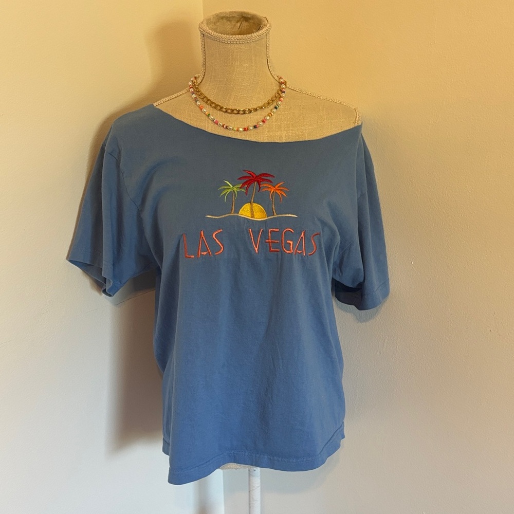 Vintage-Style Las Vegas Graphic Tee + Beaded Necklace Bundle ALTERED